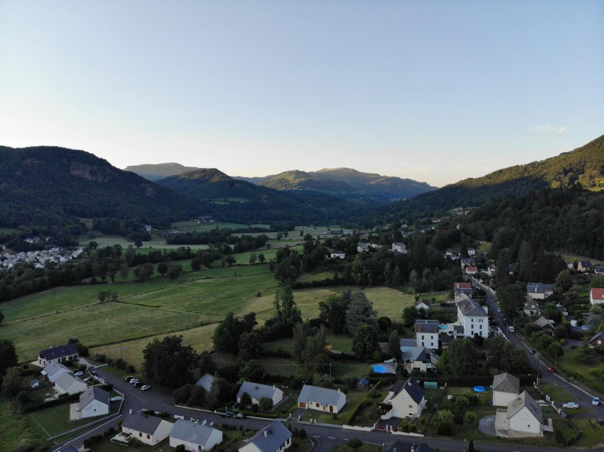 Residence Des Bains*** Vic-sur-Cère Dış mekan fotoğraf