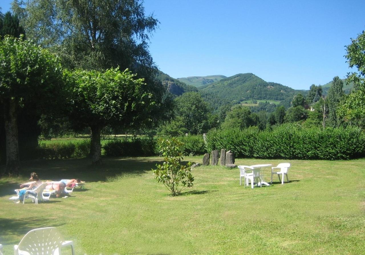Residence Des Bains*** Vic-sur-Cère Dış mekan fotoğraf